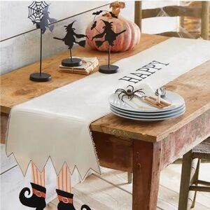 New 🆕 Mud Pie Halloween Table Runner with Witch Legs